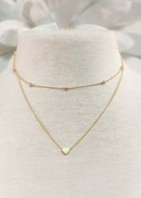Load image into Gallery viewer, Simple Alloy Heartshaped Necklace: Gold
